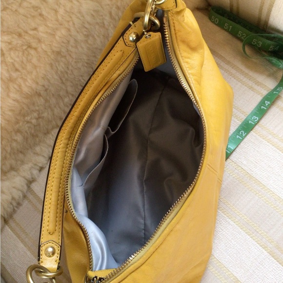 Coach yellow leather purse - Picture 8 of 8